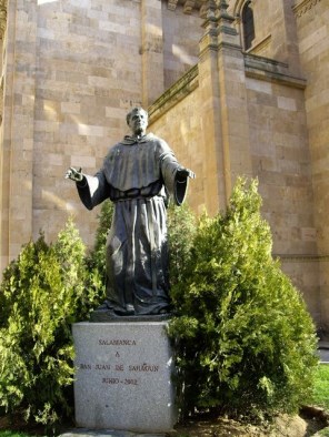 사아군의 성 요한_photo by Iniziar_at the the Church of San Juan de Sahagun_Salamanca.jpg